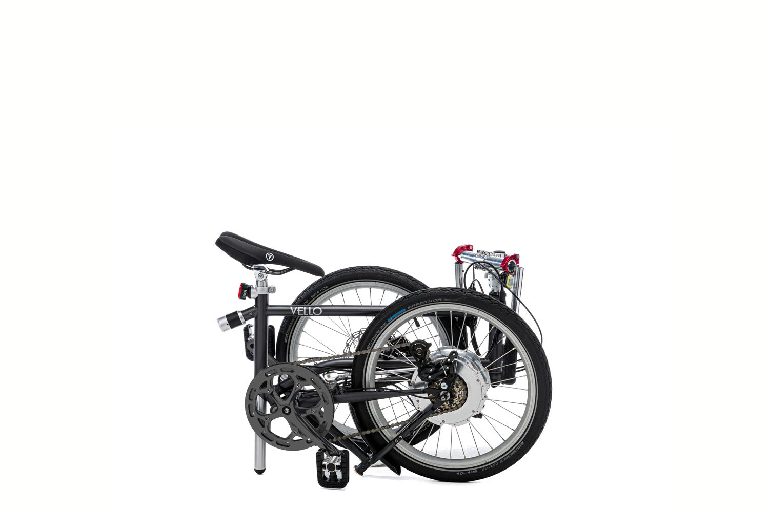 Ein gefaltetes VELLO BIKE plus Gears Faltrad / Klapprad in der Farbe Anthrazit, mit 20 Zoll Schwalbe Marathon Reifen.