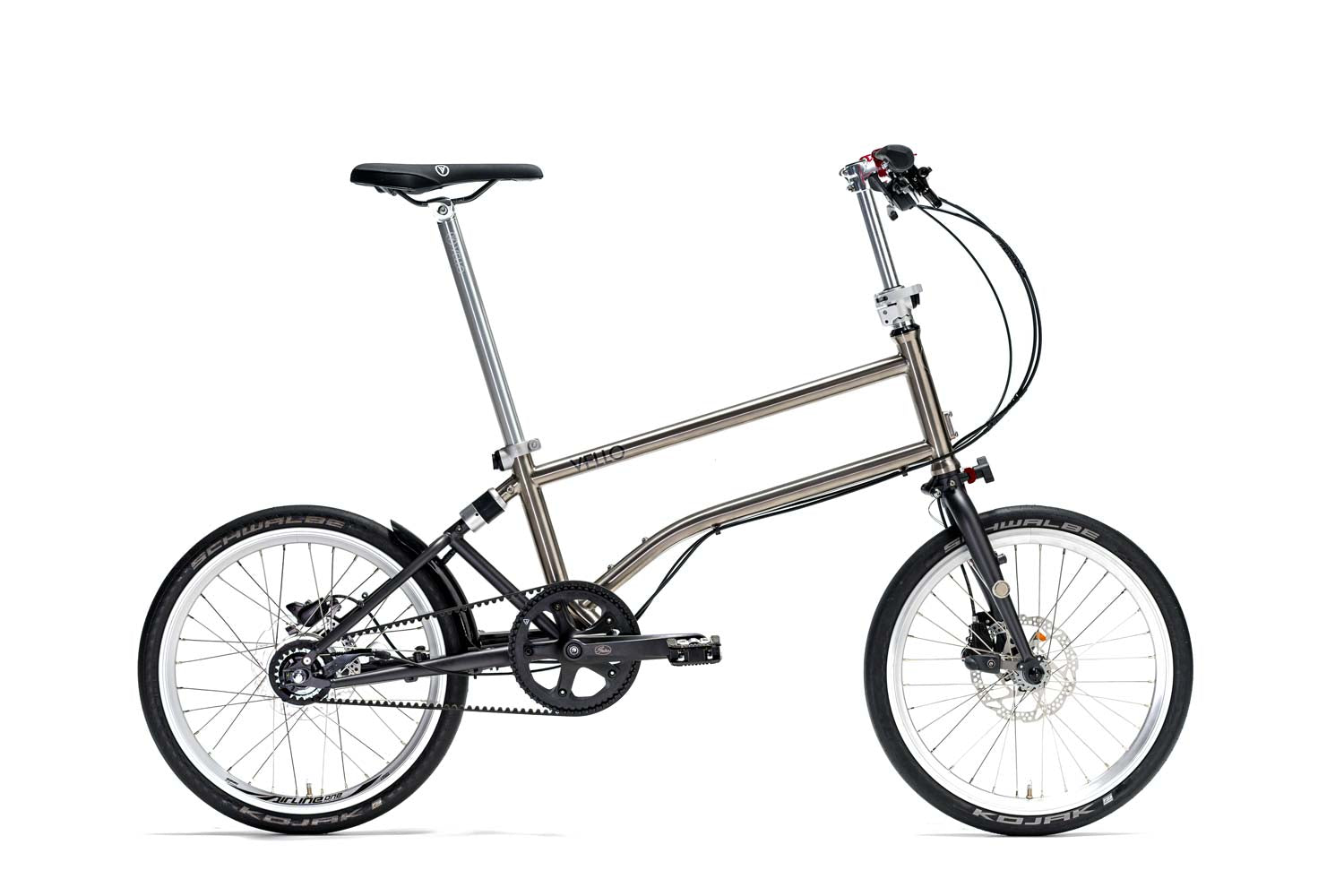 Ein entfaltetes VELLO Alfine Titan Faltrad / Klapprad in der Farbe gebürstetes Titan, mit 20 Zoll Schwalbe Kojak Reifen.
