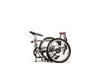 Ein gefaltetes VELLO BIKE plus Automatic Titan Faltrad / Klapprad in der Farbe gebürstetes Titan, mit 20 Zoll Schwalbe Kojak Reifen.

