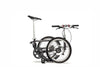 Ein gefaltenes VELLO BIKE plus Automatic in der Farbe Anthrazit, mit 20 Zoll Schwalbe Marathon Reifen, mit entfaltetes schwarzen Lenkern.
