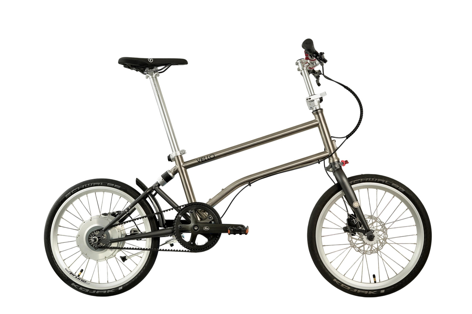 Ein entfaltetes VELLO BIKE plus Automatic Titan Faltrad / Klapprad in der Farbe gebürstetes Titan, mit 20 Zoll Schwalbe Kojak Reifen.