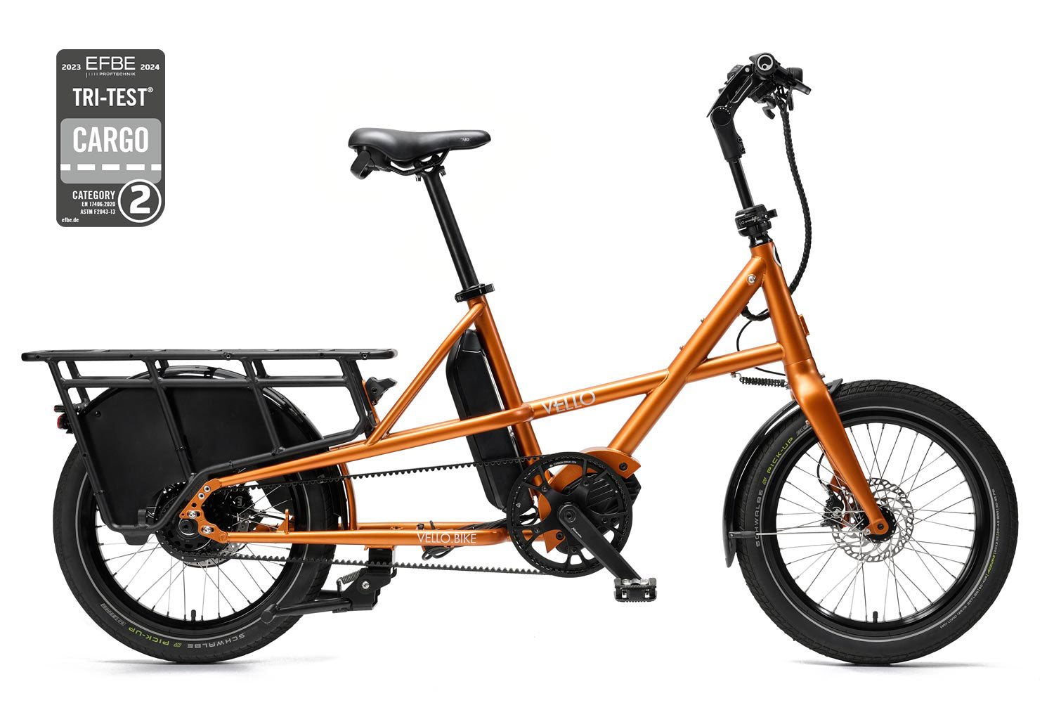 Ein VELLO SUB Lastenrad 3x3 Lastenrad aus Chromoly-Stahl in der Farbe Kupfer, mit 20’’ Schwalbe Pick Up Reifen.

