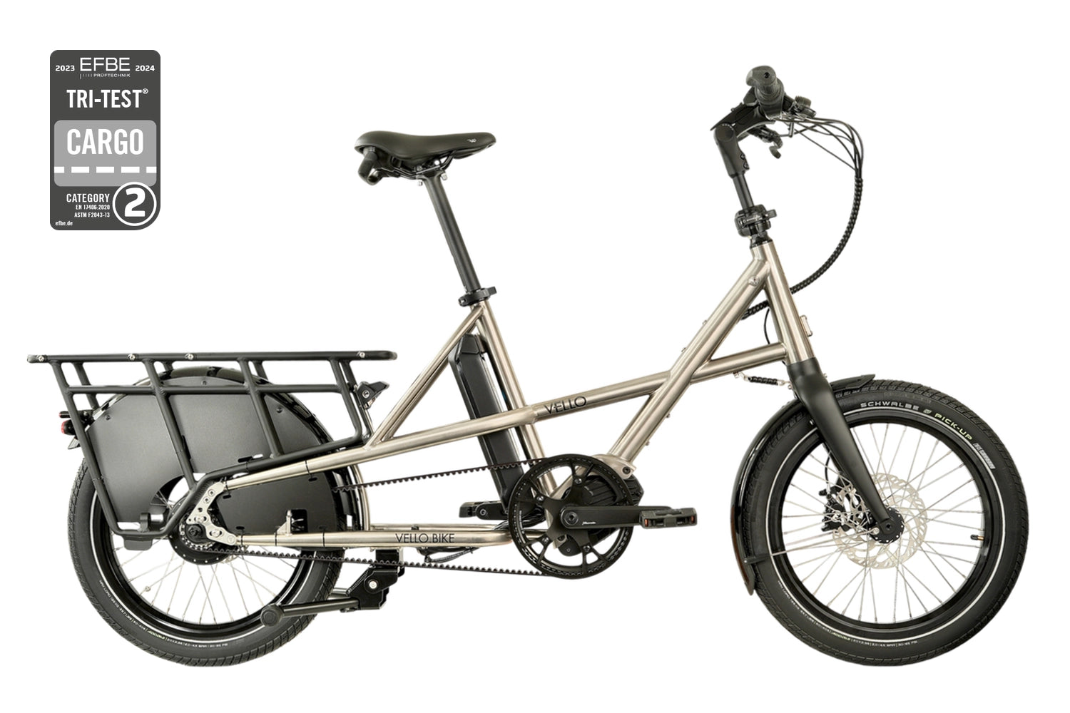 Ein VELLO SUB Lastenrad aus TITAN in der Farbe gebürstetes Titan, mit 20’’ Schwalbe Pick Up Reifen.